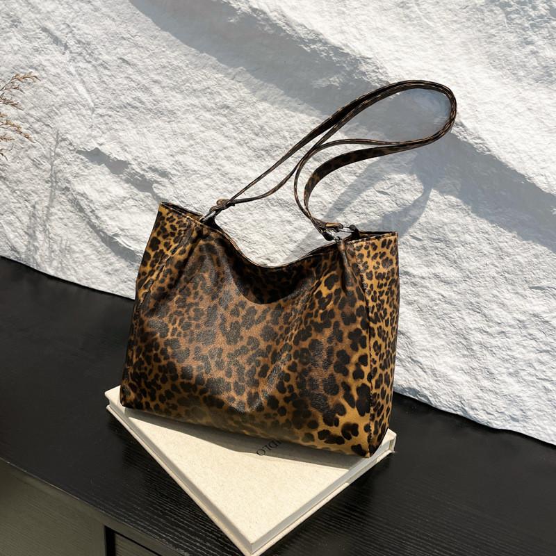 Fashionable Leopard Print Tote Bag For Women Stylish Large Capacity Pu Shoulder Bag