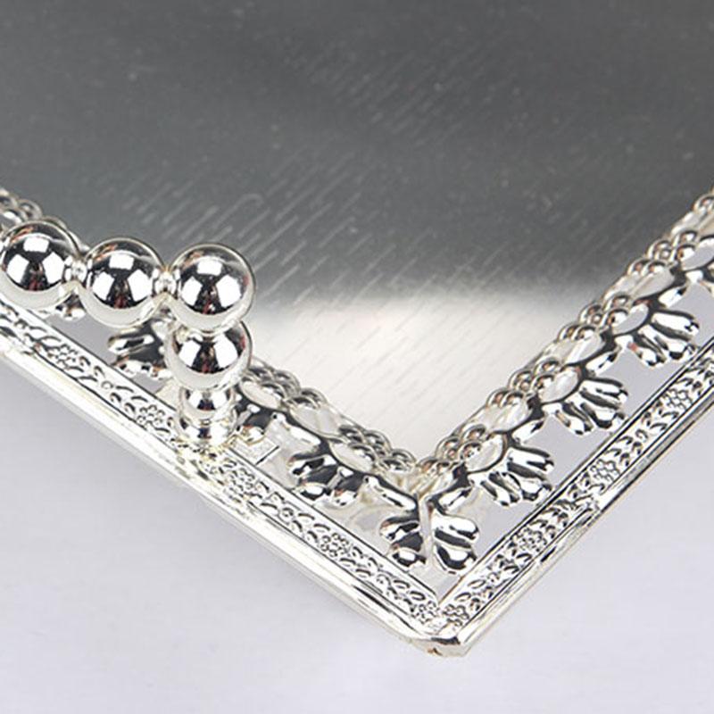 

Тарелки для хранения украшений Европейская тарелка для фруктов Высококачественная тарелка для закусок в KTV-отеле Многофункциональный ретро-поднос для хранения вещей Металлический поднос для ванной комнаты серебряный