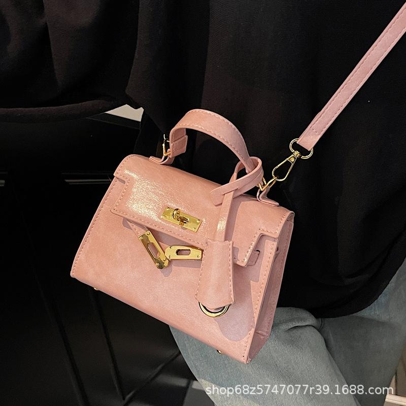 Textured Lock Portable Small Square Bag Women's 2025 New Versatile Classic Shoulder Messenger Bag Fashion Kelly Bag