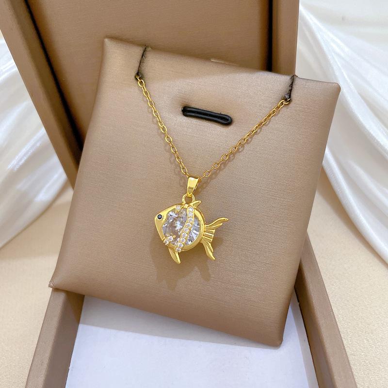 One Piece Cute Golden Shiny Zircon Goldfish Pendant Necklace for Women Stainless Steel Chain Fish Necklace Jewelry Accessories Gift