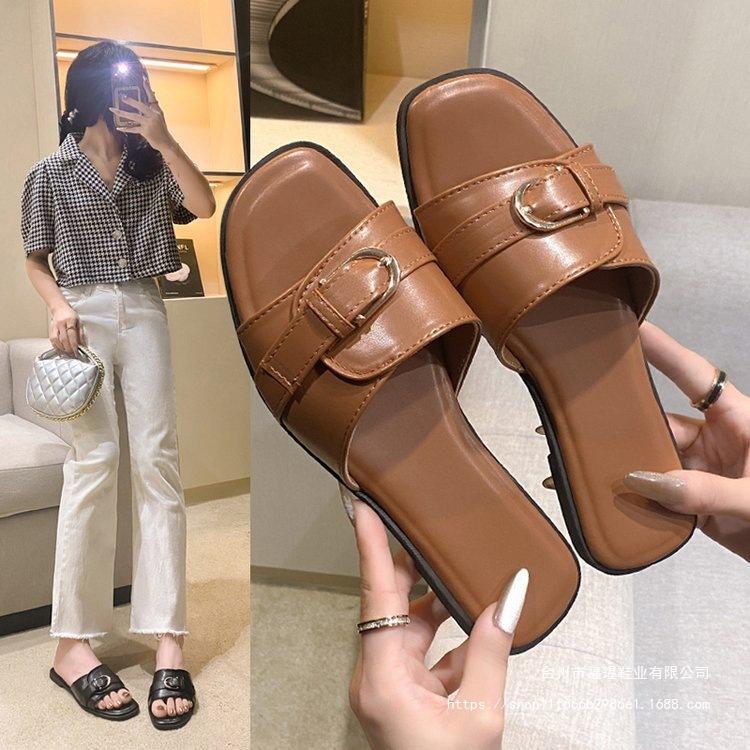 Cool slippers women's summer wear fashion sense metal buckle half slippers soft leather square head flat bottom beach one-word slippers