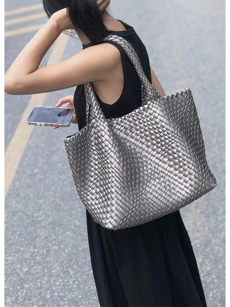 2026 Trendy Hand-Woven Large-Capacity Tote and Shoulder Bag