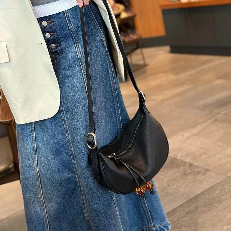 Fashionable and Versatile Dumpling Bag New Crossbody Bag Women's Bag High-end Niche Shoulder Bag