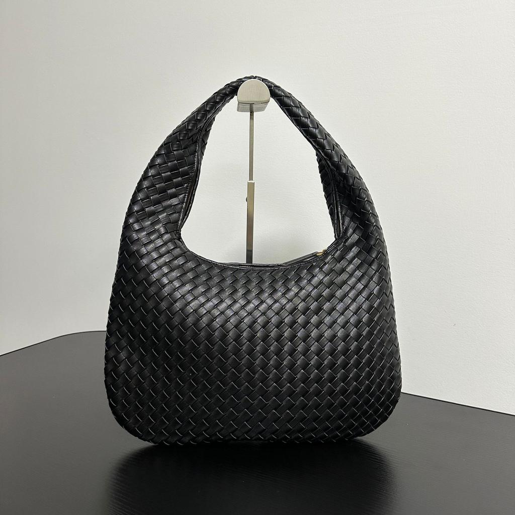 Designová ručně tkaná půlměsícová taška velkokapacitní taška na knedlíky jednoduchá na dojíždění evropský a americký styl taška přes rameno