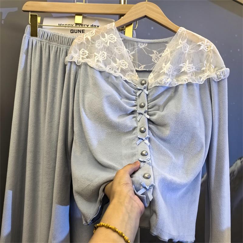 Damen Trendiger Herbst/Winter Pyjama mit Brustpolstern - Gemütliche, elegante und stilvolle Fleece-Homewear