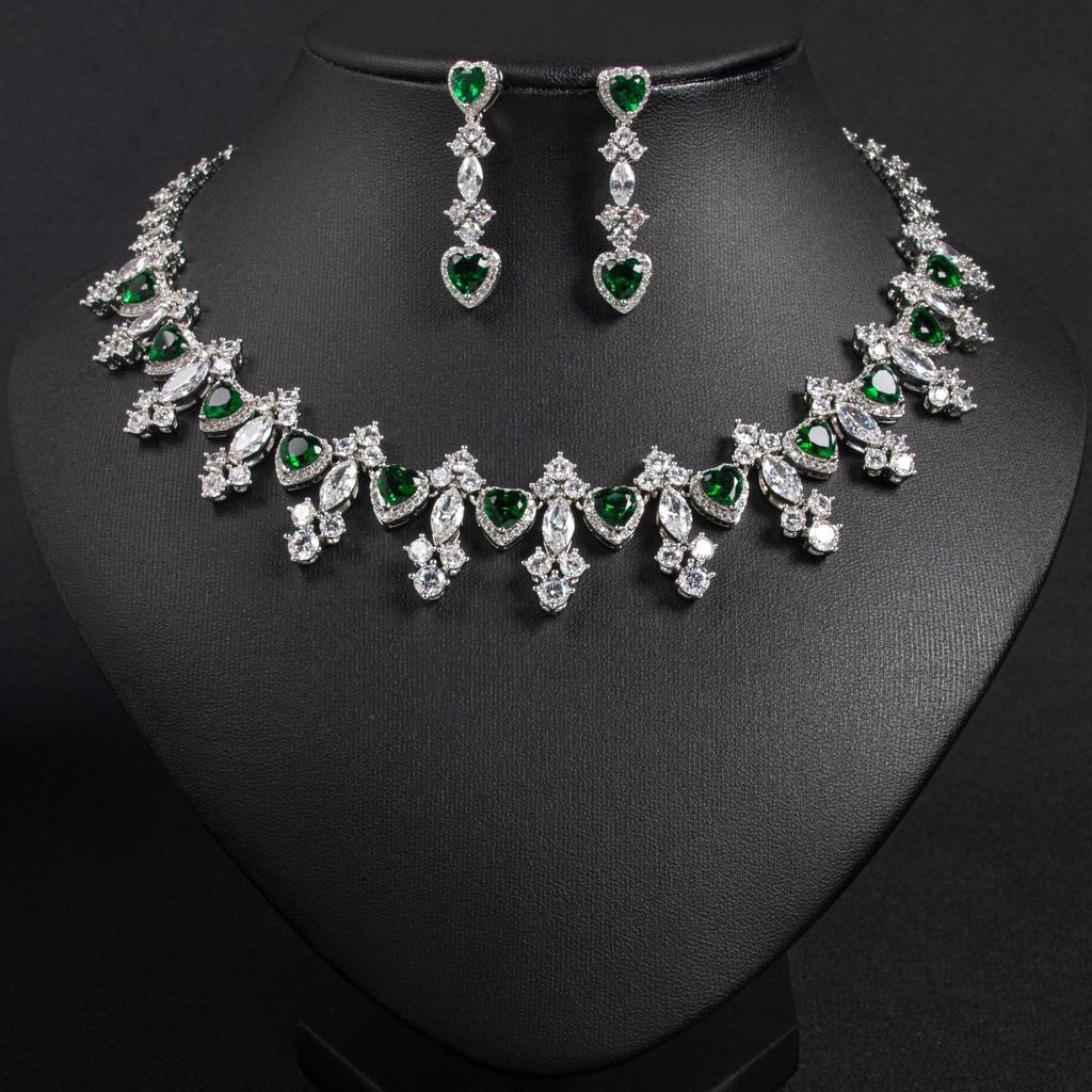 Women's Light Luxury Design Fashionable And Elegant Zircon Water Drop Necklace Earring Set Versatile And Unique Design Sense Set