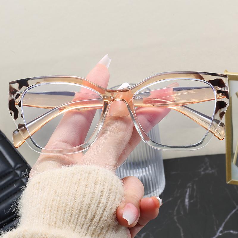 Fashion Women Retro Cat Eye Glasses Frame Trend Flat Light Eyeglasses Women Simple Cateye Anti Blue Light Computer Glasses