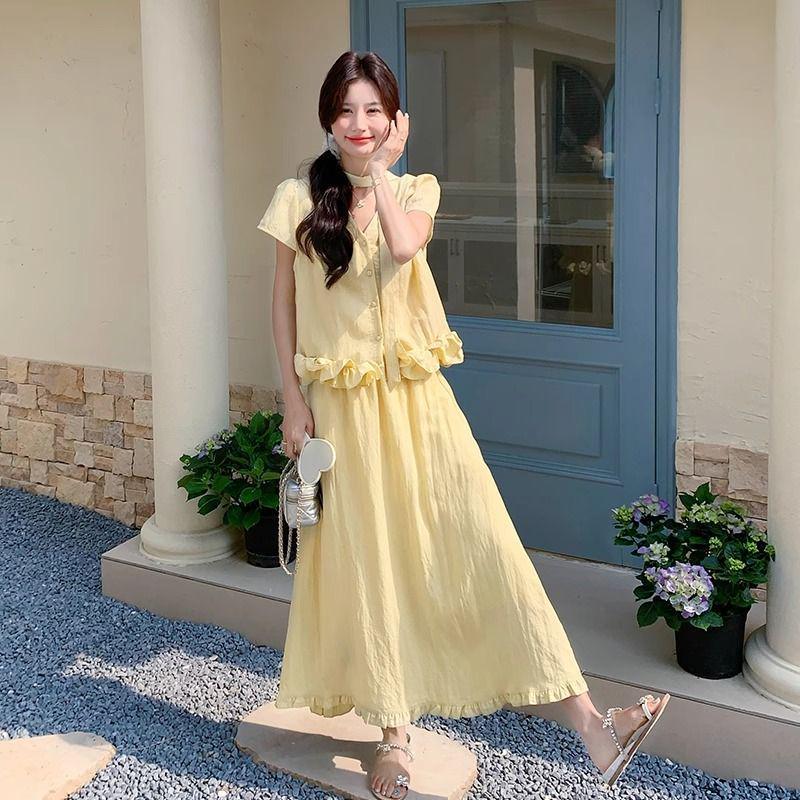 

Korean Style Yellow Ribbon Lace Skirt Set - Women s Two-Piece with Short Sleeve Top (Summer 2026 Collection) S (80-100 lbs)