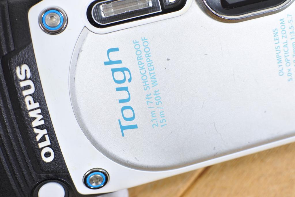 OLYMPUS Stylus TG‑870 White 16MP Tough Digital Camera W/ Box - Tested