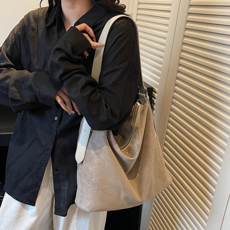 Suede Bag Women's Large Capacity 2025 New Autumn and Winter Retro Shoulder Messenger Bag Commuter Tote Bucket Bag