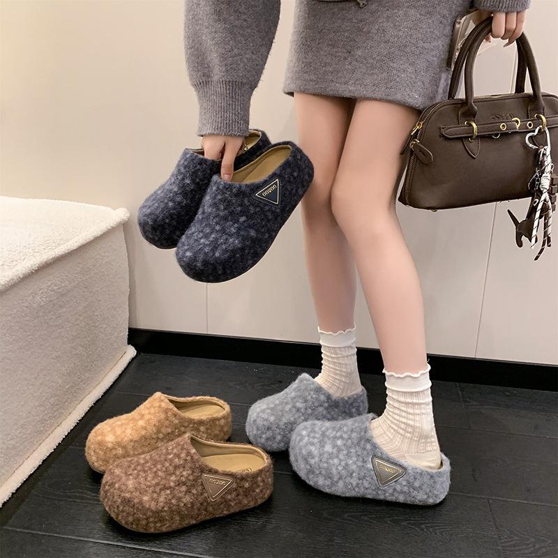 2025 autumn new outer wear thick-soled bag head half slippers women's casual one-pedal mid-heel flat bottom with skirt women's shoes