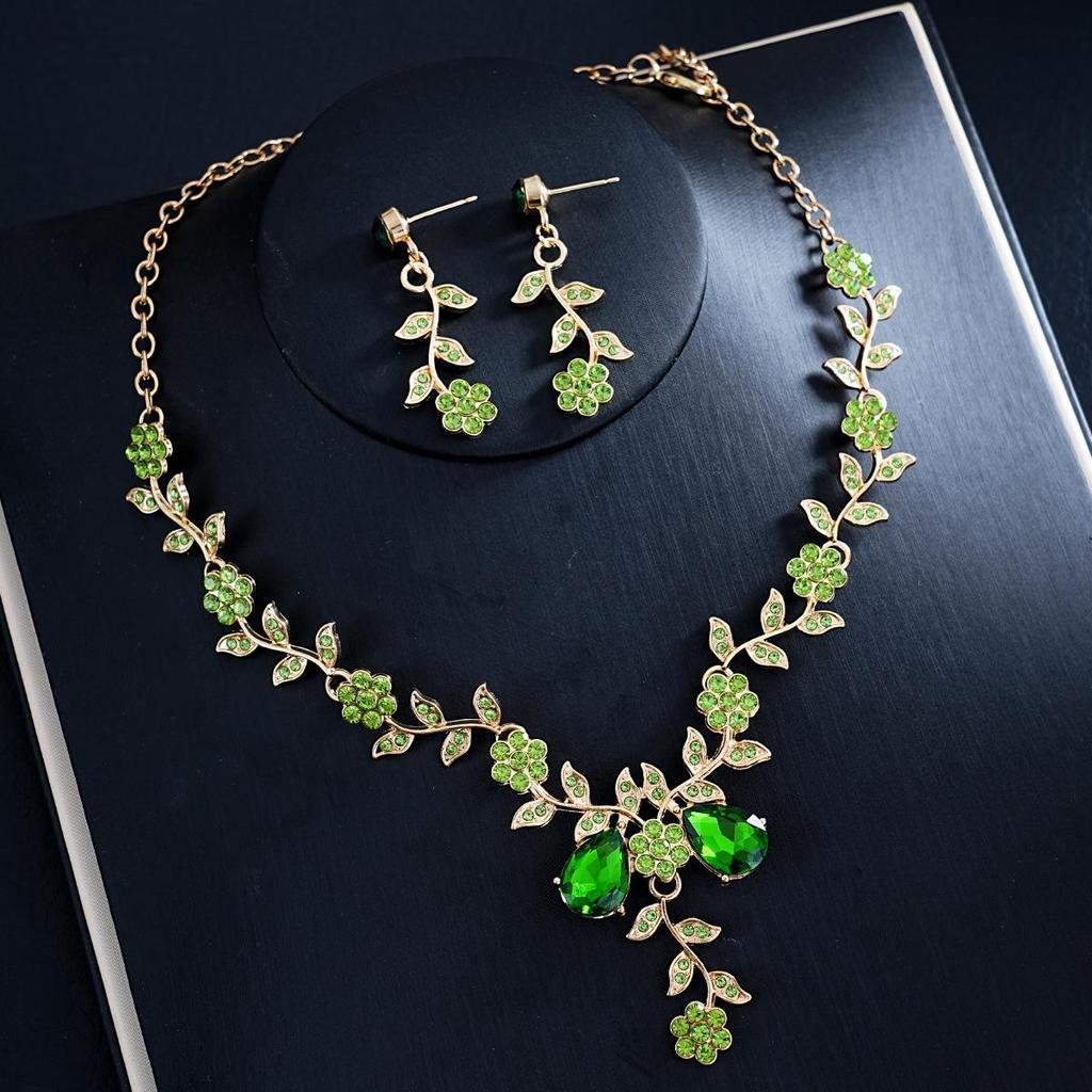 Sunflower Rhinestone Crystal Jewelry Set: Necklace & Earrings for Women