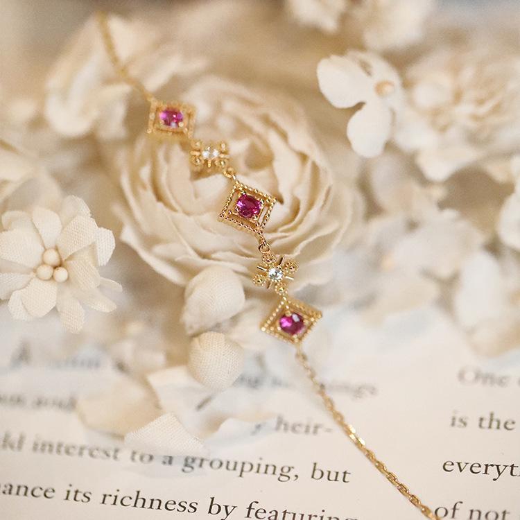 

Винтажный браслет из стерлингового серебра 925 пробы с золотым покрытием, с имитацией рубина, изумруда и сапфира для женщин