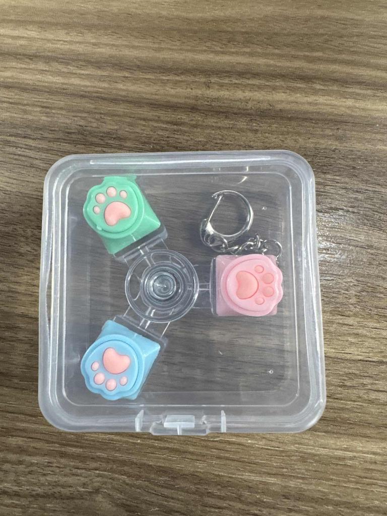 Mechanical Axis Key Fidget Spinner Luminous Electronic Keyboard Button Stress Relief Keychain Portable Toy Gift Present for Adults Teens