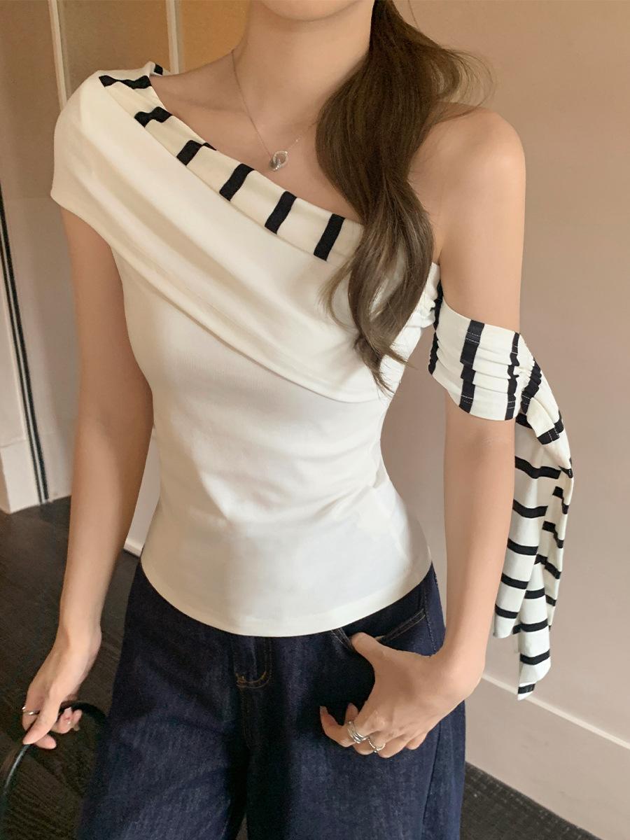 

Retro black and white striped slanted shoulder short-sleeved t-shirt women s summer new streamer splicing knitted L білий