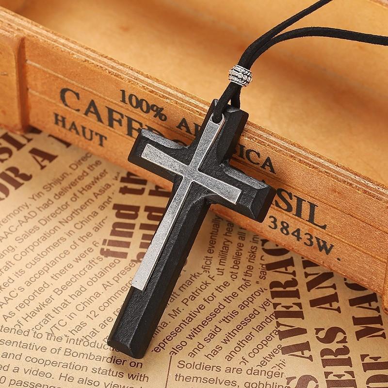 Retro Dark Cross Pendant Necklace Long Style Spicy Girl Y2k Leather Rope Sweater Chain Niche Design Hanging Accessory