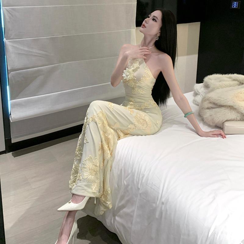 

High-end Three-dimensional Flower Neck Dress, Female Sexy Backless Figure Slim Birthday Dress, Fishtail Dress S
