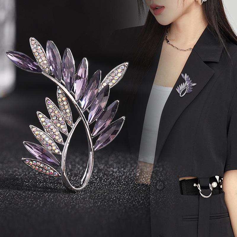 Olive Branch Rhinestone Vintage Brooch: Women's High-End Lapel Pin & Corsage Accessory