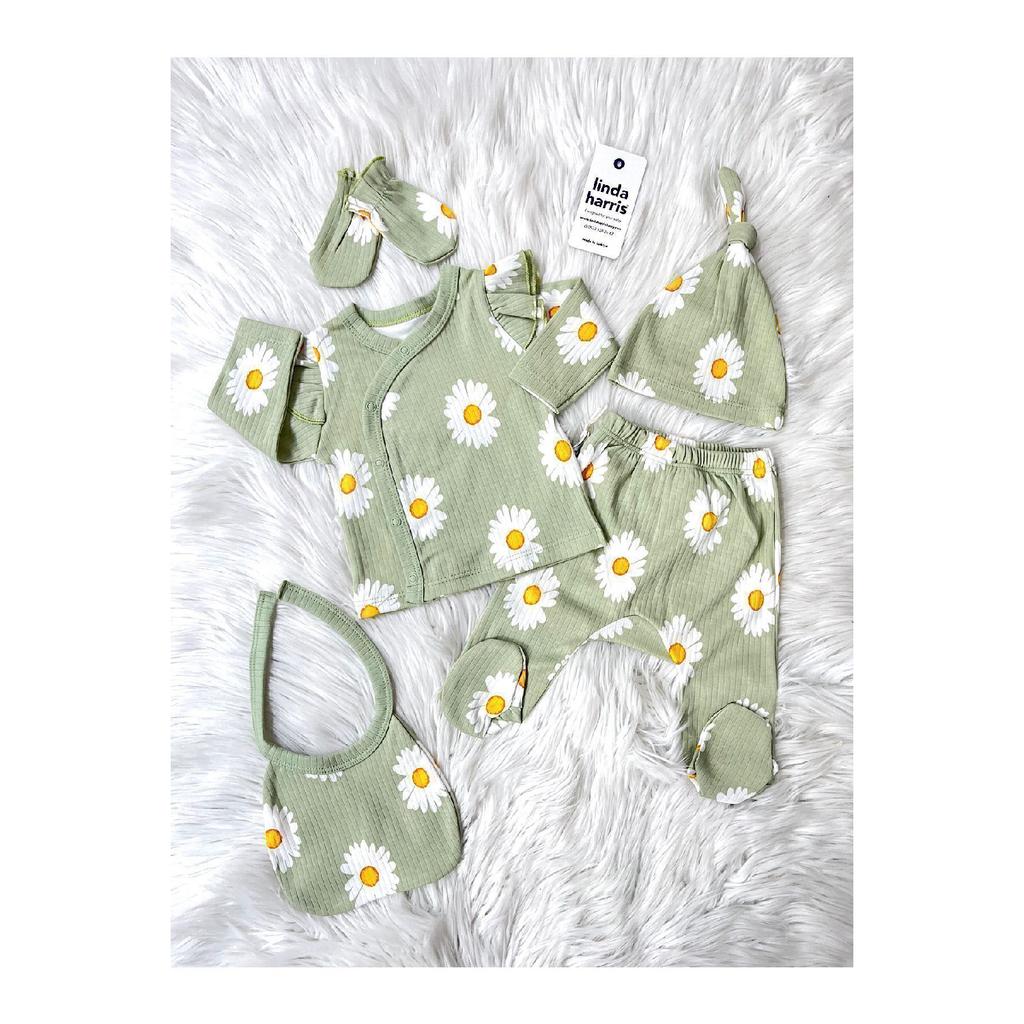 Daisy Pattern Light Green Newborn Baby Girl Hospital Release Set Of 5
