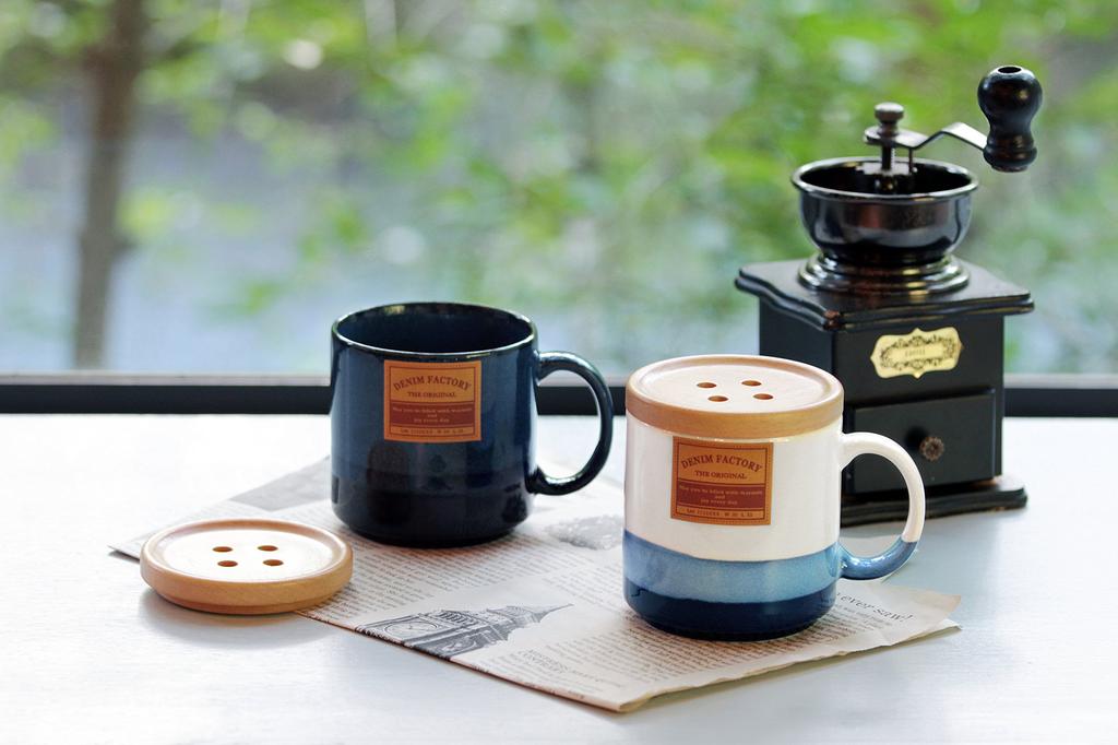 APEX HEART Button with Antique Wooden Denim Denim Factory Mug, Shape, Coaster, White, Box, Style, Gift, Present, DN-1422