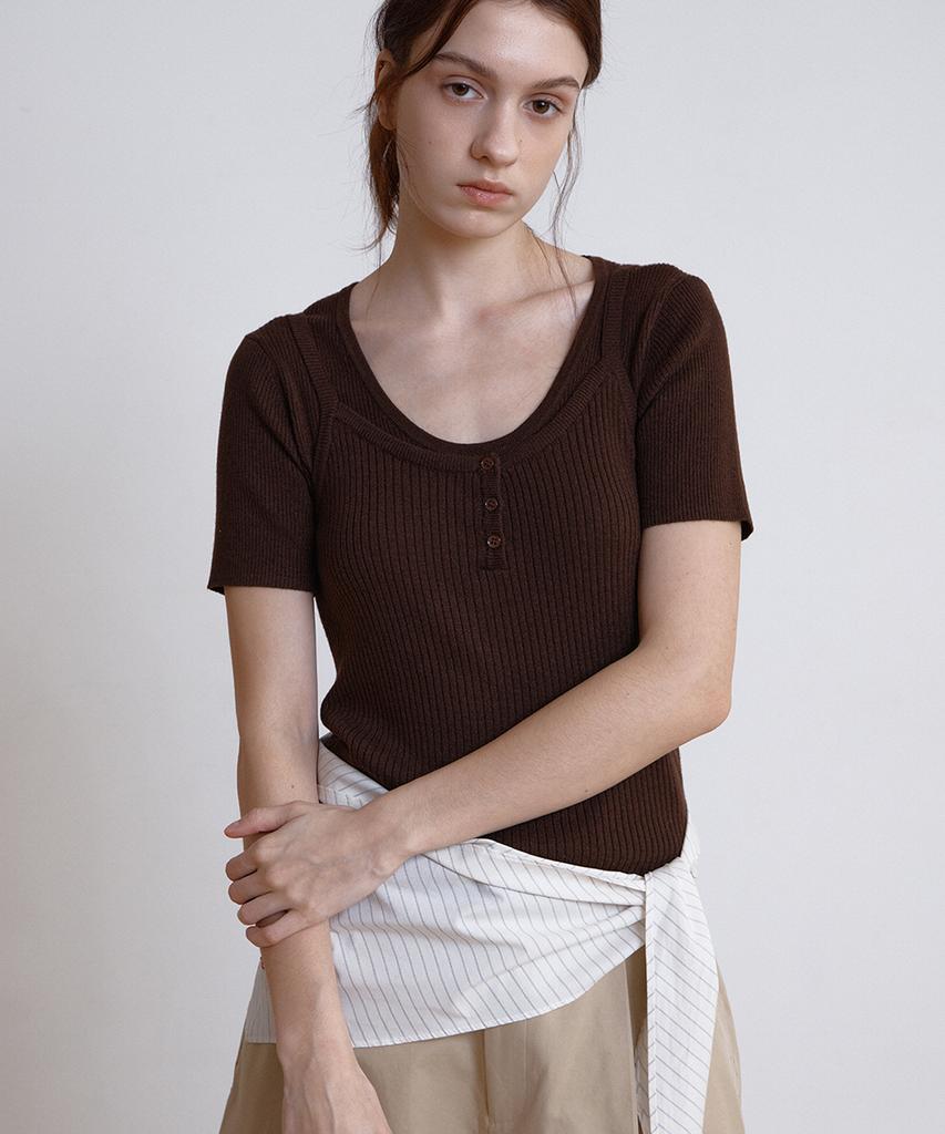 BUT'TON Slik U-Neck Knit (Brown)