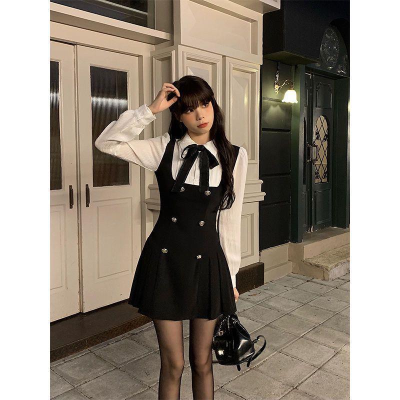 Spring and autumn 2026 new female rich daughter waist thin French strap fake two-piece dress children