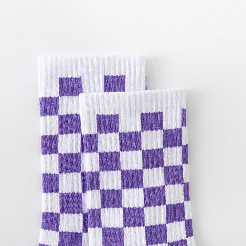 Trendy Plaid Mid-Calf Socks for Men & Women: Fashionable College Style Sporty Couples' Socks