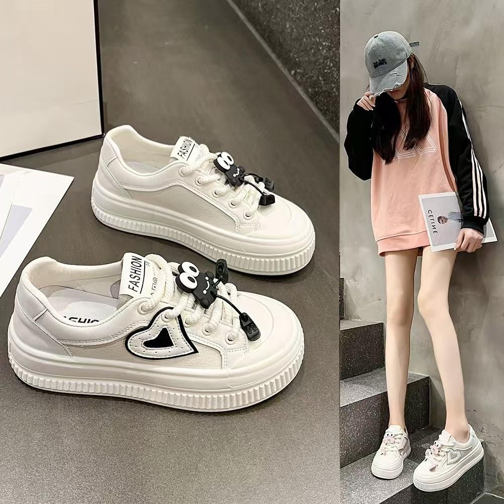 Little White Shoes 2025 Autumn and Korean Edition Thick-soled Round Head Lace-up Fashion Versatile Sports and Leisure Board Shoes Support