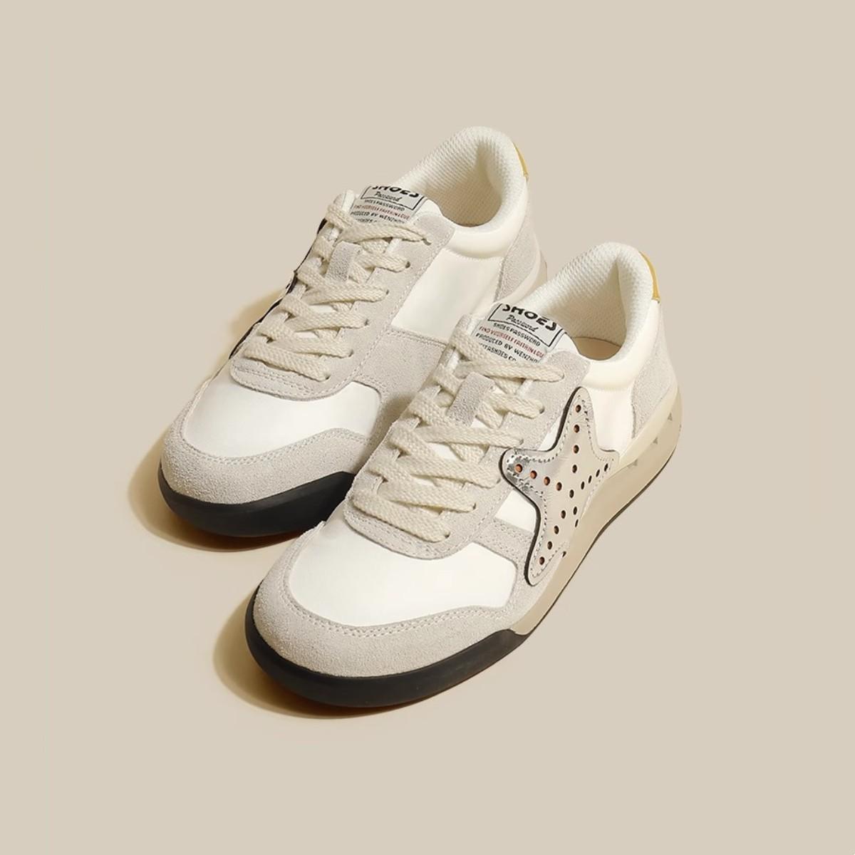 

Новые женские кроссовки в стиле ретро со звездами из кожи разных цветов, на шнуровке, на плоской подошве, женские нескользящие кроссовки для бега 35 серебряный