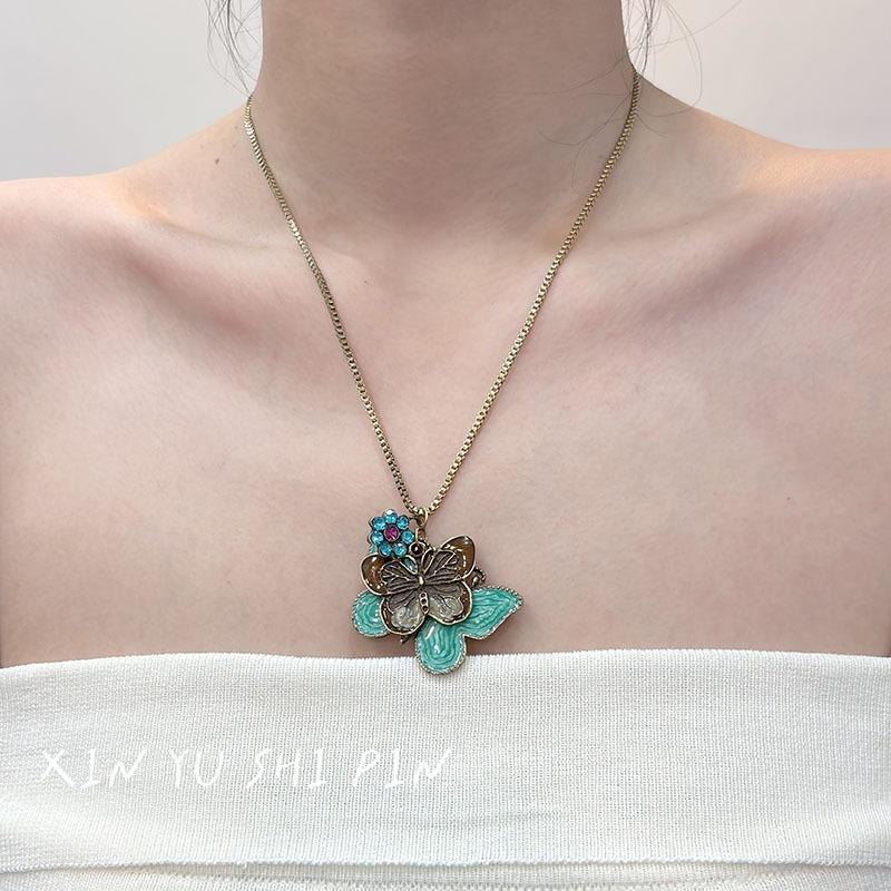 Colar Medieval Vintage Vento Borboleta Verde Gêmea Feminino Boêmio Vintage Corrente Clavicular Novos Acessórios Chineses