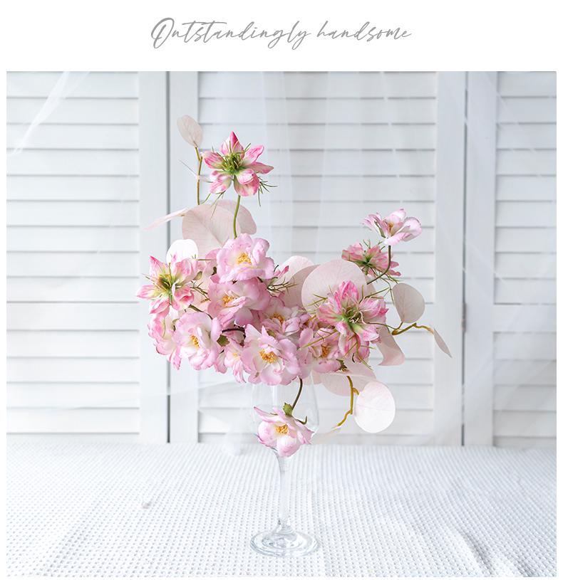 Individuell gefertigtes weißes europäisches florales Tafelaufsatz für Hochzeiten