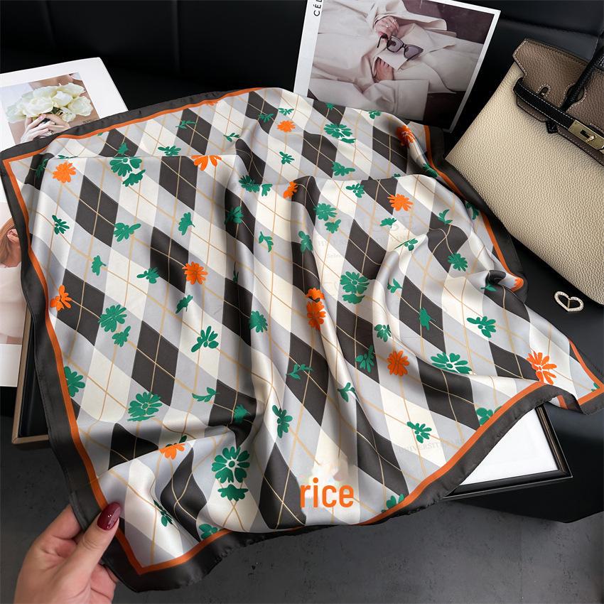 Elegant Ginkgo Leaf Print Silk Square Scarf – Versatile Headscarf for Spring and Summer