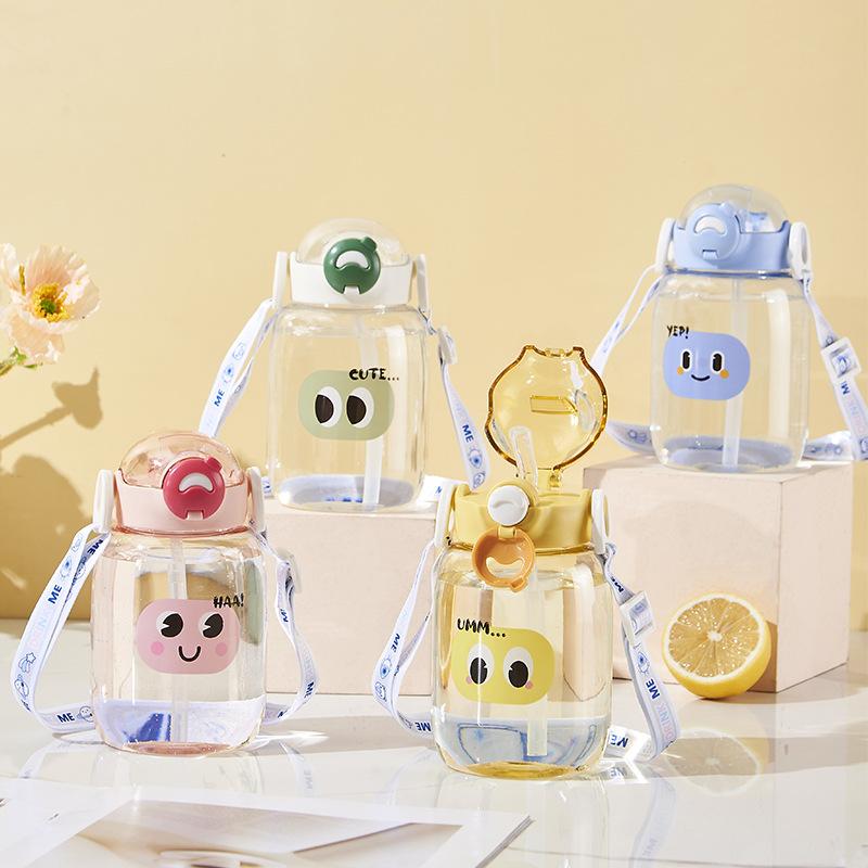 High value diagonal straw cup cute cartoon children's water cup bomb lid 500ml plastic cup