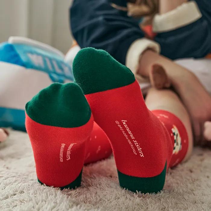 [2SET] [Bread Barbershop X Banana Sisters] Carol Snowflake Pattern Christmas Socks 2 Colors