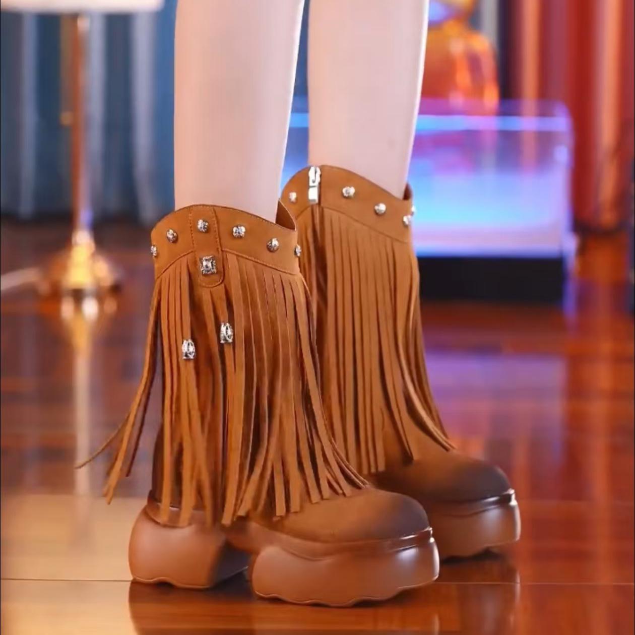 

Модные ботильоны с бахромой Женские туфли на платформе и высоком каблуке 2025 Новые замшевые туфли на высоком каблуке Модные с квадратным носком Осенние женские ботинки Готические ботильоны для женщин 39 верблюд