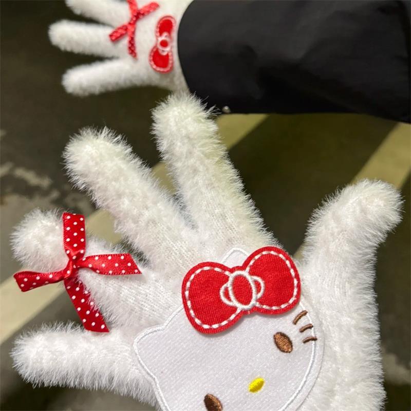

Милые плюшевые перчатки Hello Kitty, студенческие перчатки с пятью пальцами, зимние теплые, защищающие от холода перчатки Kt Cat, женские аксессуары, подарки