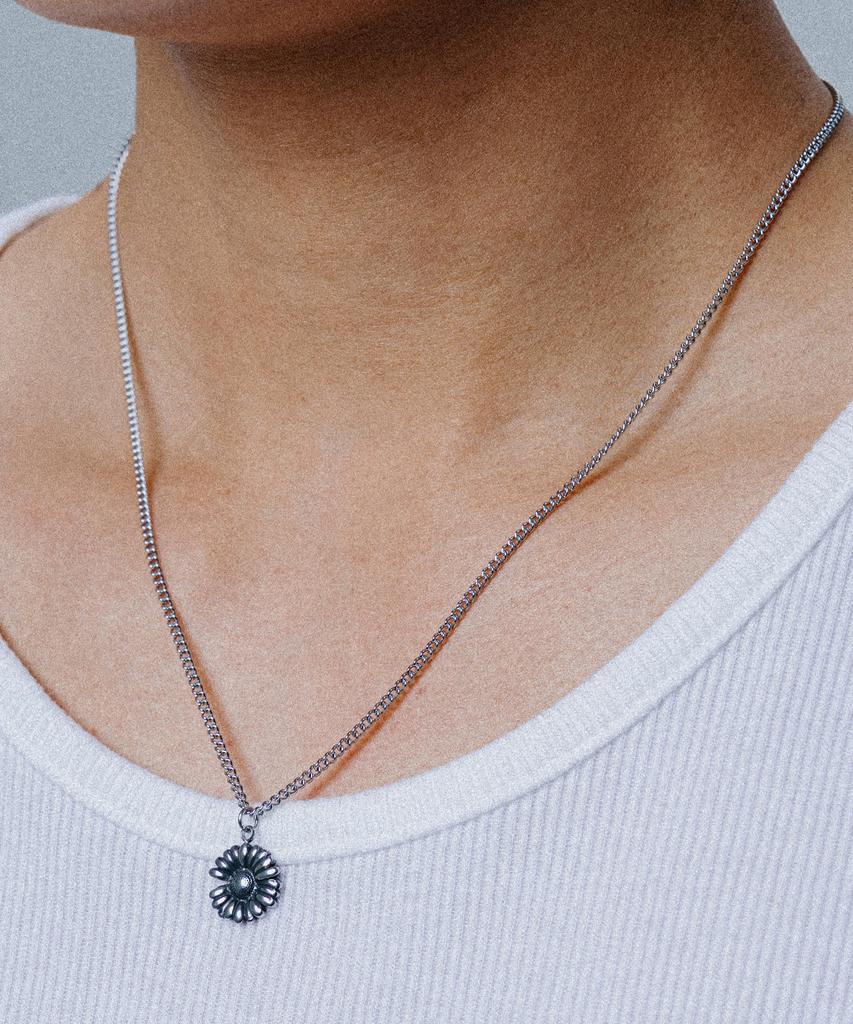 Scalettoblack Sbm001 Steel Daisy Necklace