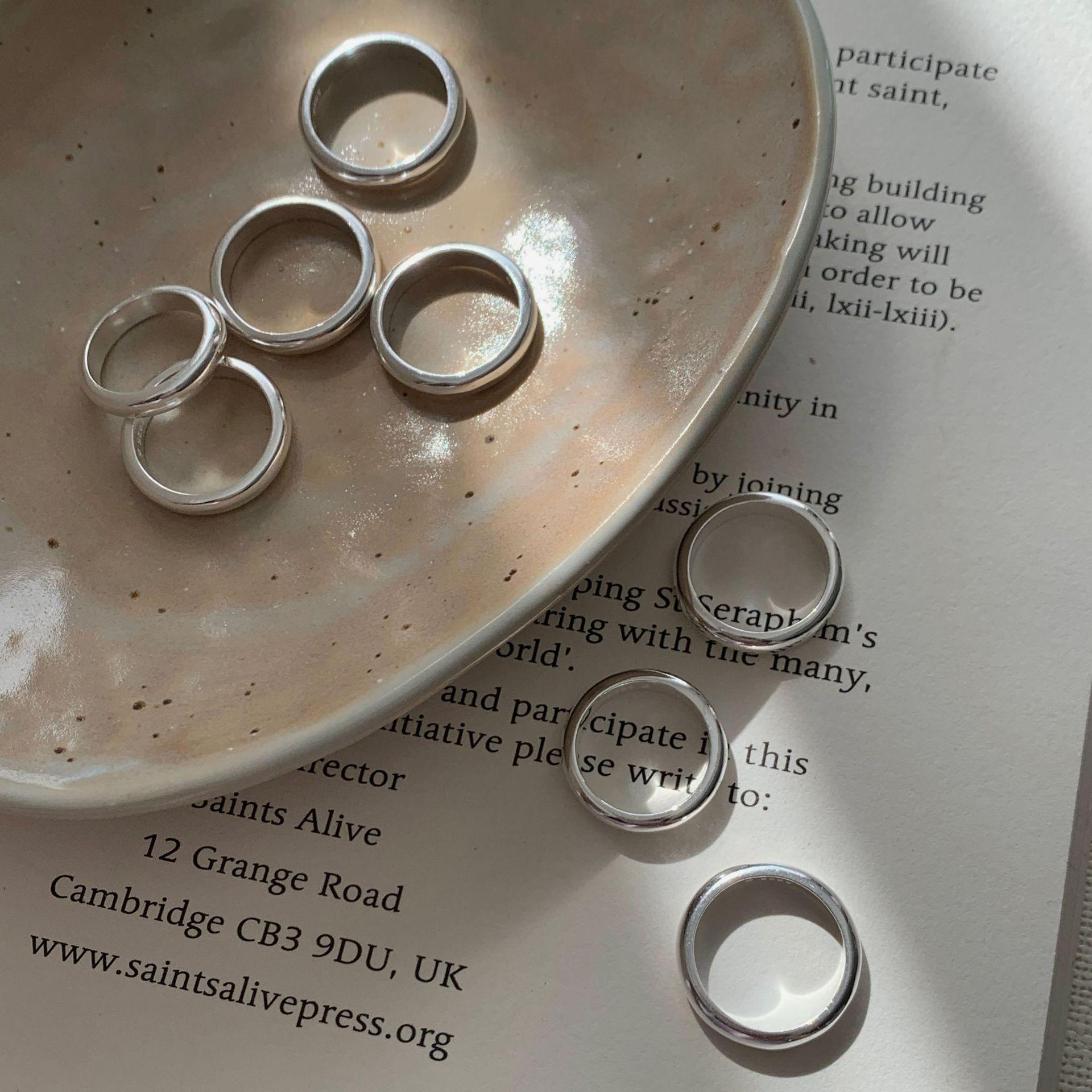 Glossy Loach Back Ring Female Korean Ins Simple Niche Design High Sense Ring Us size 4