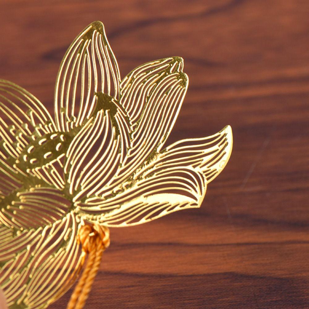 Lotus Flower Hollowed Out Bookmark Tassels Book Clip Fashion Metal Bookmark Gift