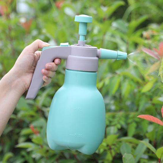 0.8/1/2/3L Spray Bottle Adjustable Nozzle Comfortable Grip Hand Pressure Sprayer Kettle Garden Accessories for Household