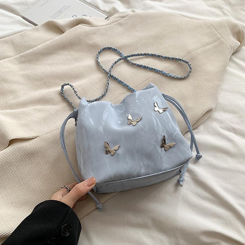 New Summer Simple and Fashionable Bucket Bag for Women's Fashion Casual Crossbody Shoulder Bag Popular Simple Commuting Bag