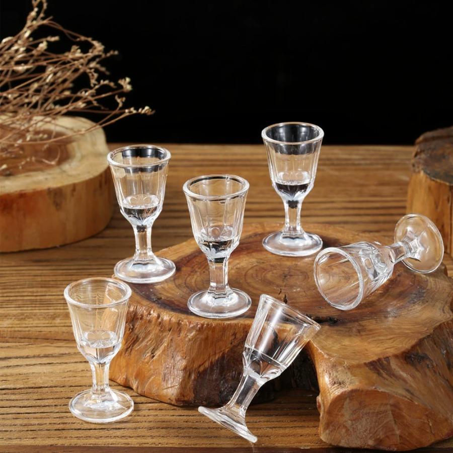 6pcs Sets Shot Glasses Small Capacity Glass Chinese Spirits Cup Goblet Wine Dispenser Wholesale Cups Mini Transparent Drinkware