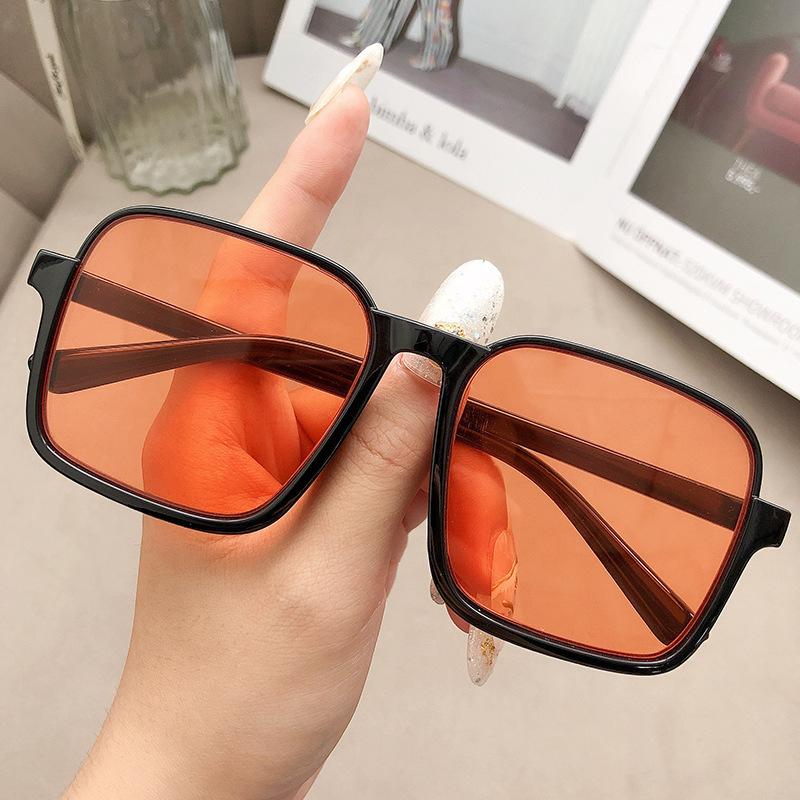 Cross-Outer Sunglasses, Retro Large-Frame Orange Sunglasses, Same Glasses.