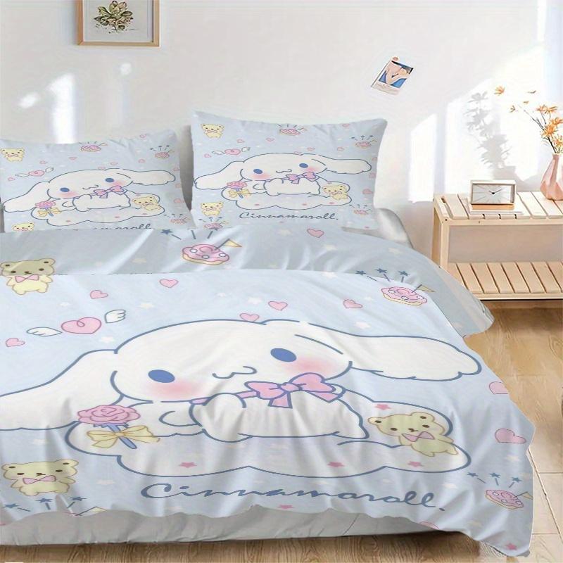 

3pcs Blue Cinnamoroll and Bear Quilt Cover Set (1 Quilt Cover + 2 Pillowcases Without Pillow Core), High-Definition Printing for Home and Dormito 135x200cm
