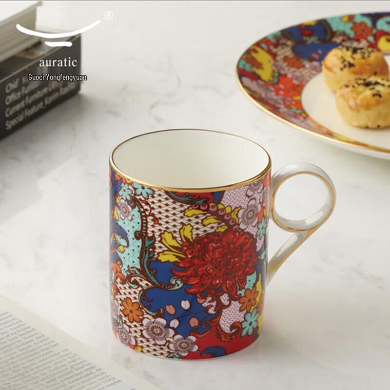 Yongfengyuan Florale Keramiktasse mit Deckel