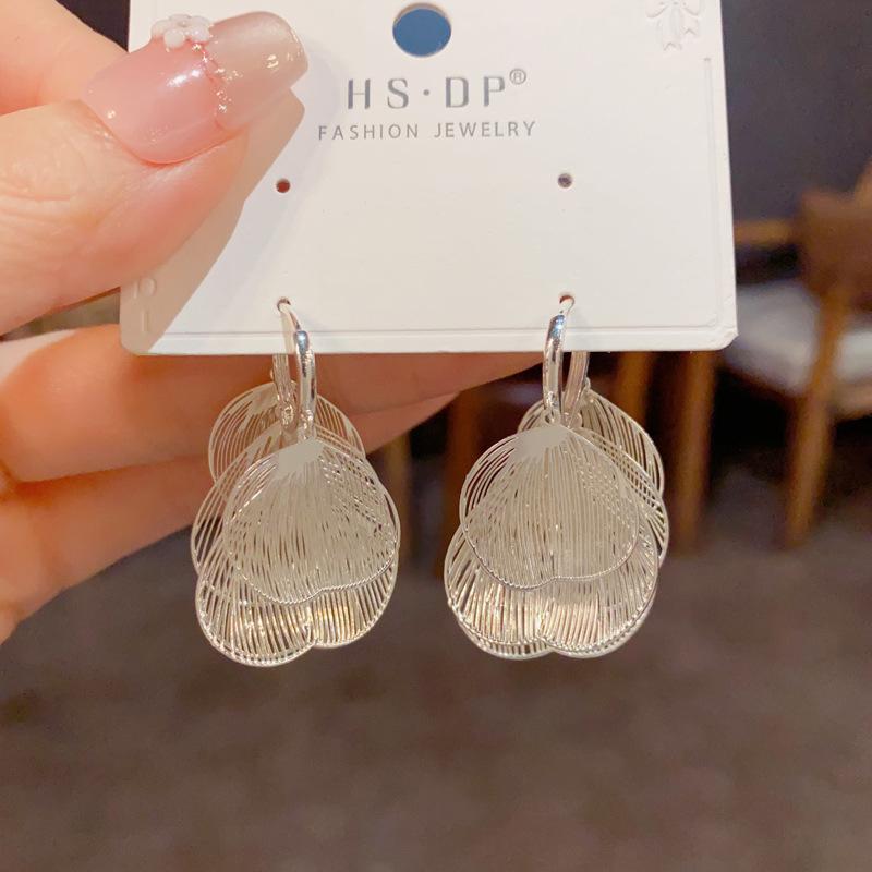 Retro Fashion Hollowed Out Ginkgo Leaf Earrings