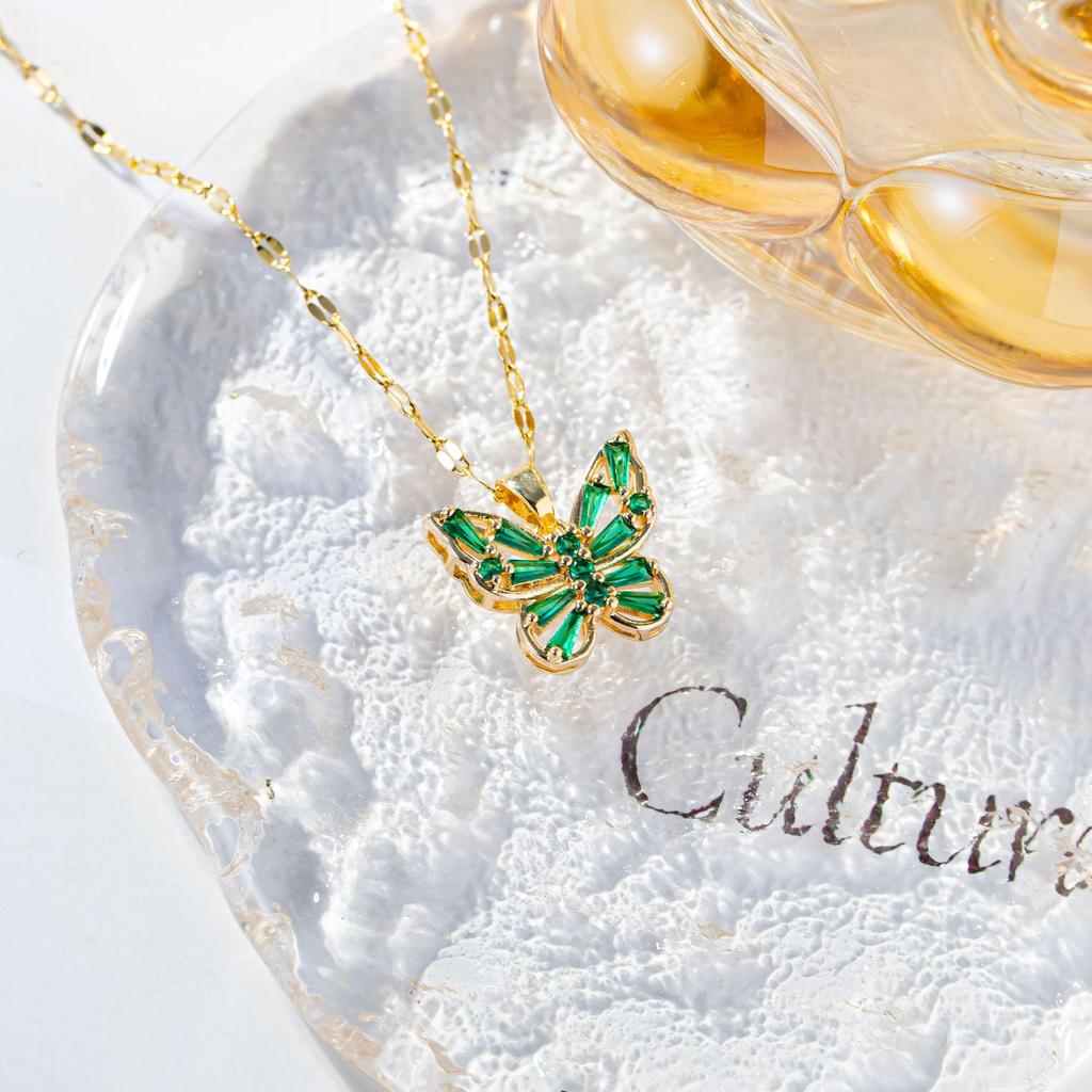 Schmetterling Zirkon Anhänger Halskette: Vielseitiger Damen-Waldstil, Nischen-Designschmuck