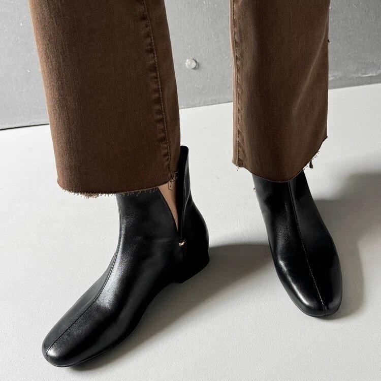 Korean version of simple niche side opening V mouth Chelsea short boots square head flat bottom thin boots short Martin boots women's boots