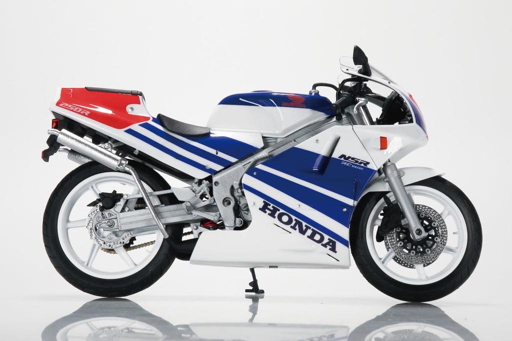 Aoshima Bunka Kyozai Maßstab Fertiges Motorrad Honda NSR250R Ross Weiß x Terra Blau 165mm Bemaltes Fertigprodukt GmbH. (AOSHIMA) 1/12 '89
