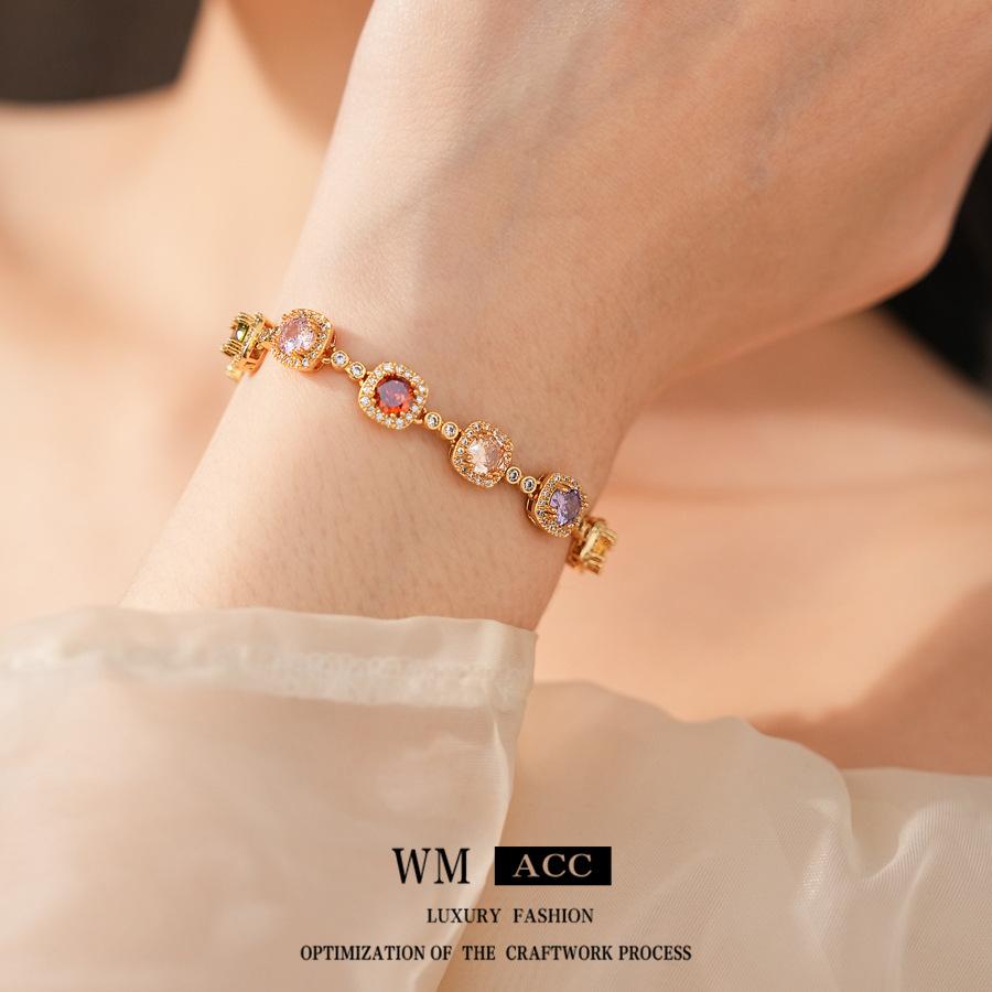 Medieval Vintage Zircon Square Buckle Bracelet Light Luxury High-end Bracelet Design Niche Exquisite Jewelry